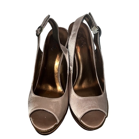 Qupid Satin Platform Heel with Sandal Strap Tan Rose Gold Size 7.5 - Picture 9 of 9